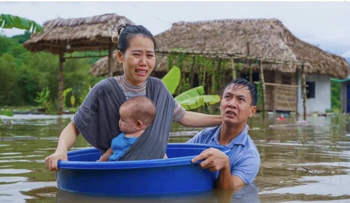 Cô giáo nói sự thật về clip em bé Mèo Vạc khóc nức nở vì mẹ bị lũ cuốn trôi - 2