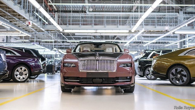 Rolls-Royce lên lịch ra mắt SUV điện đầu tiên ảnh 1