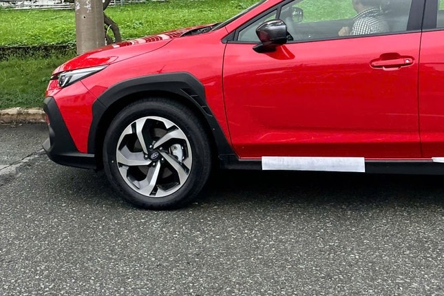 Subaru Crosstrek lộ diện ở Việt Nam trước ngày ra mắt ảnh 5