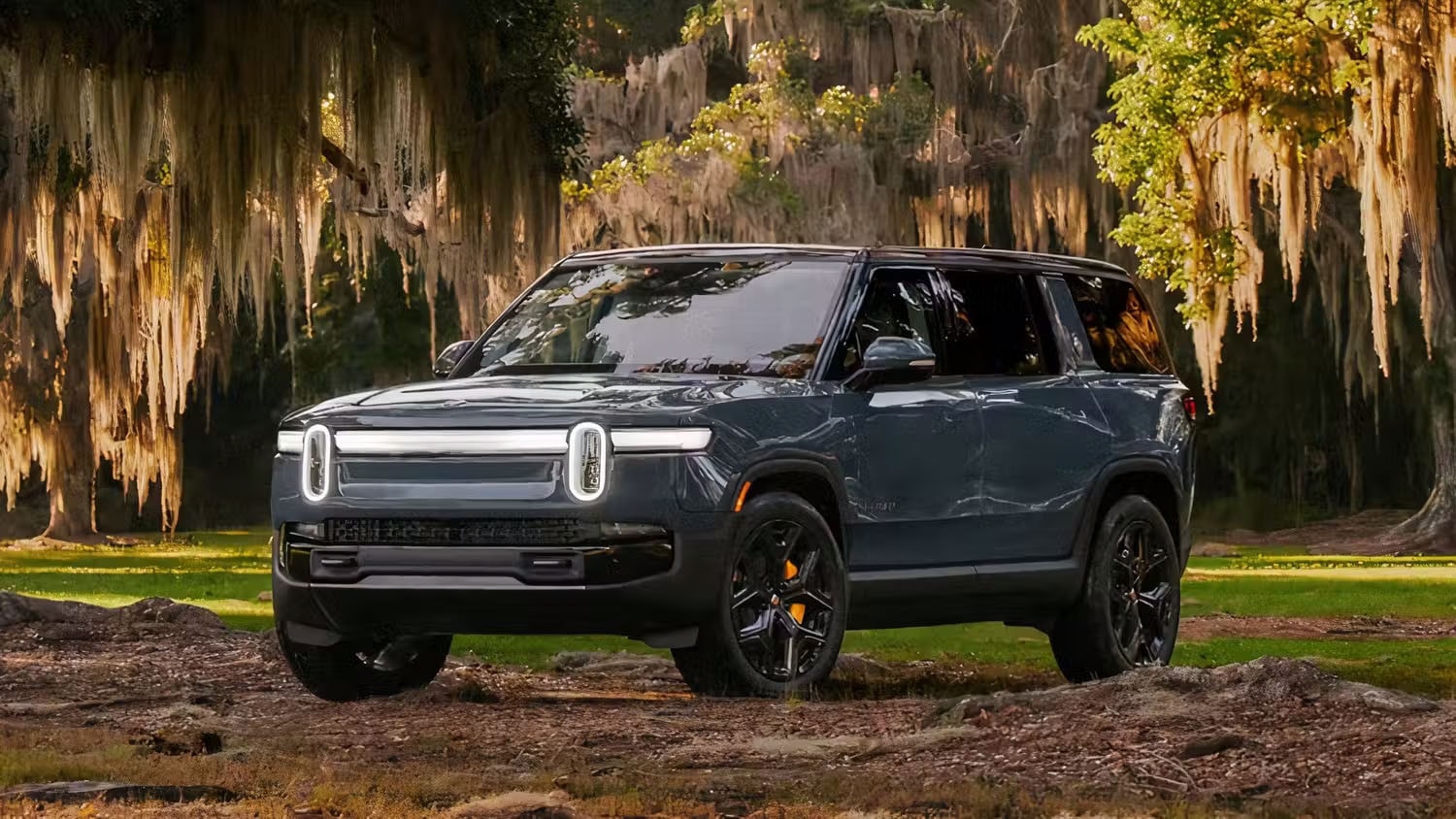 2025 rivian r1s.jpg