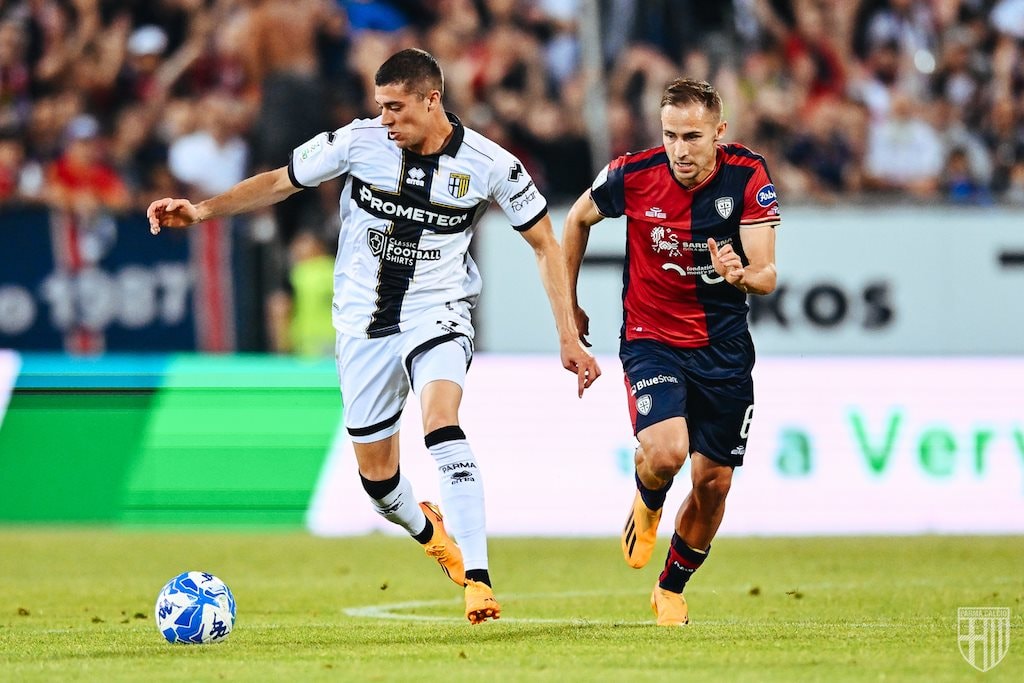 zanimacchia-e-rog-in-cagliari-parma-3-2-semifinale-andata-playoff-serie-b-2022-2023.jpg