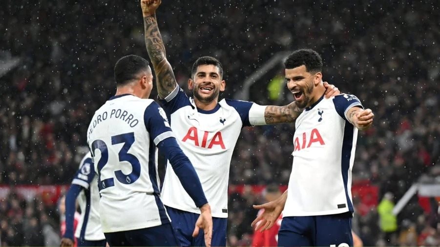 annirudh-tottenham-hotspur_11zon.jpg