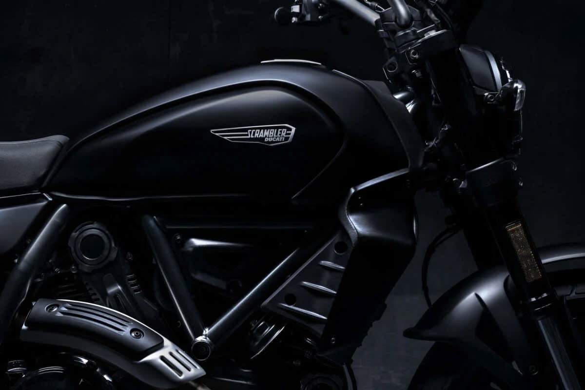 Ducati Scrambler Icon Dark 2025