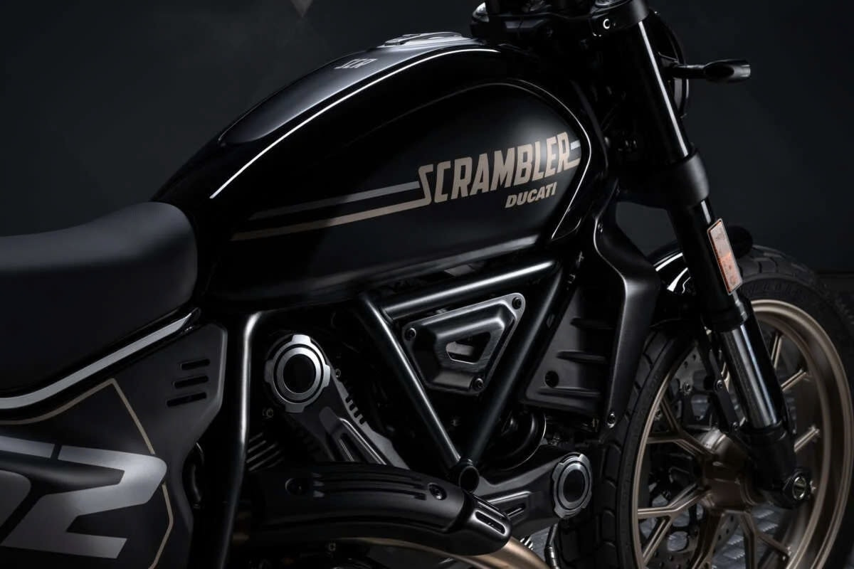 Ducati Scrambler Icon Dark 2025