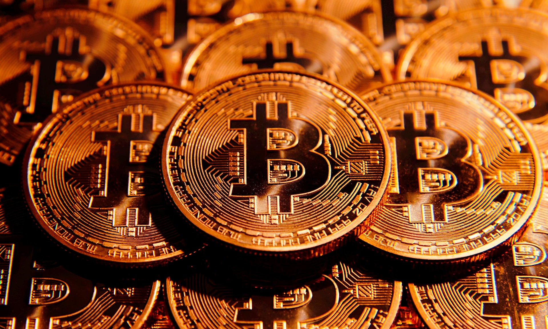 bitcoin-1725367259085920934640.jpg