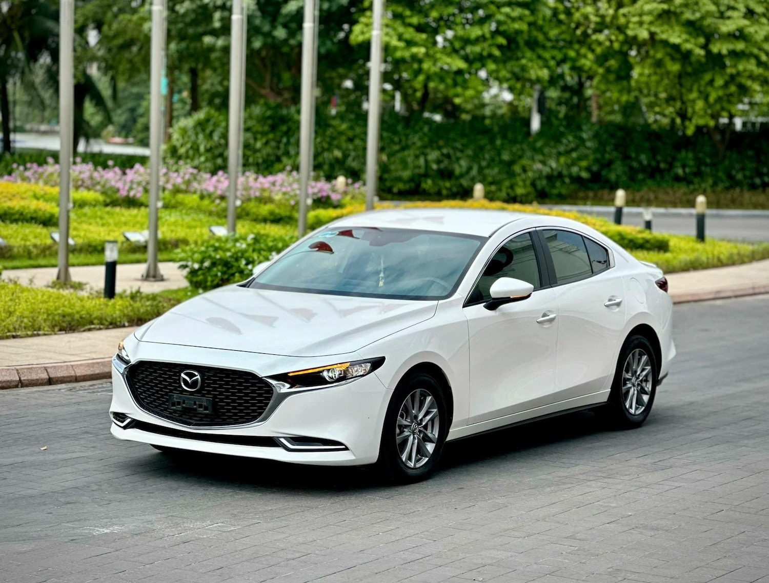 Mazda3 luxury 2.jpg