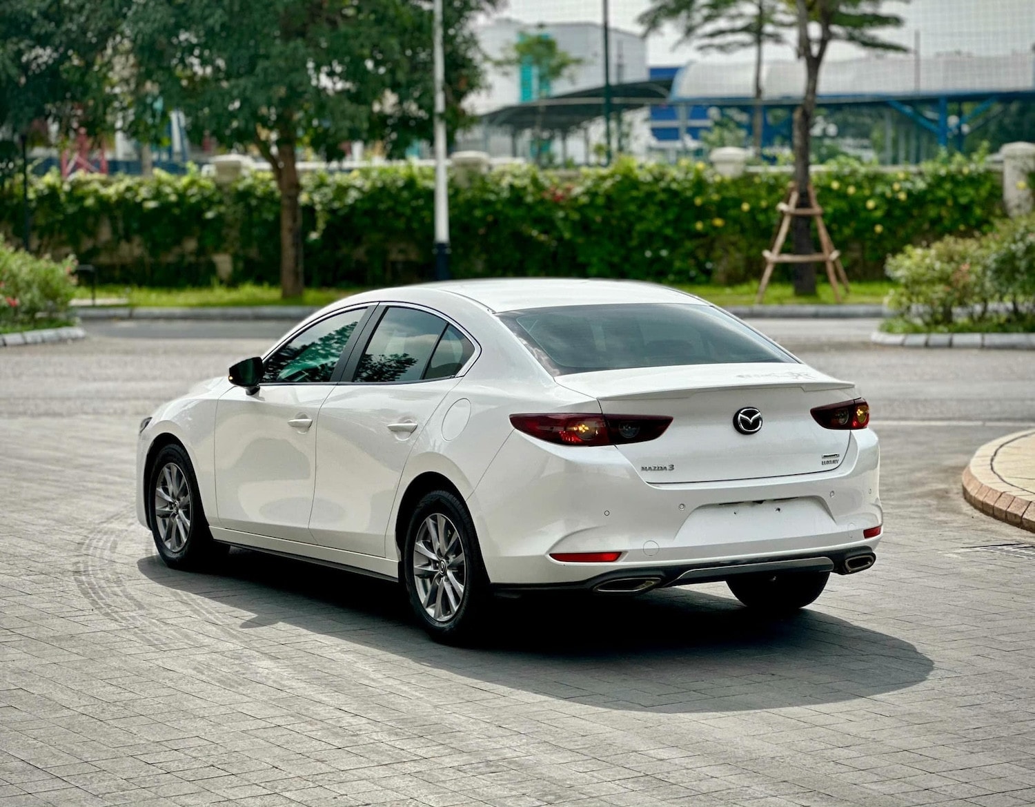 Mazda3 luxury 3.jpg