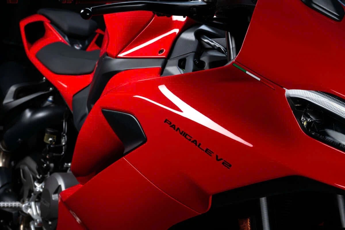 Ducati Panigale V2 2025