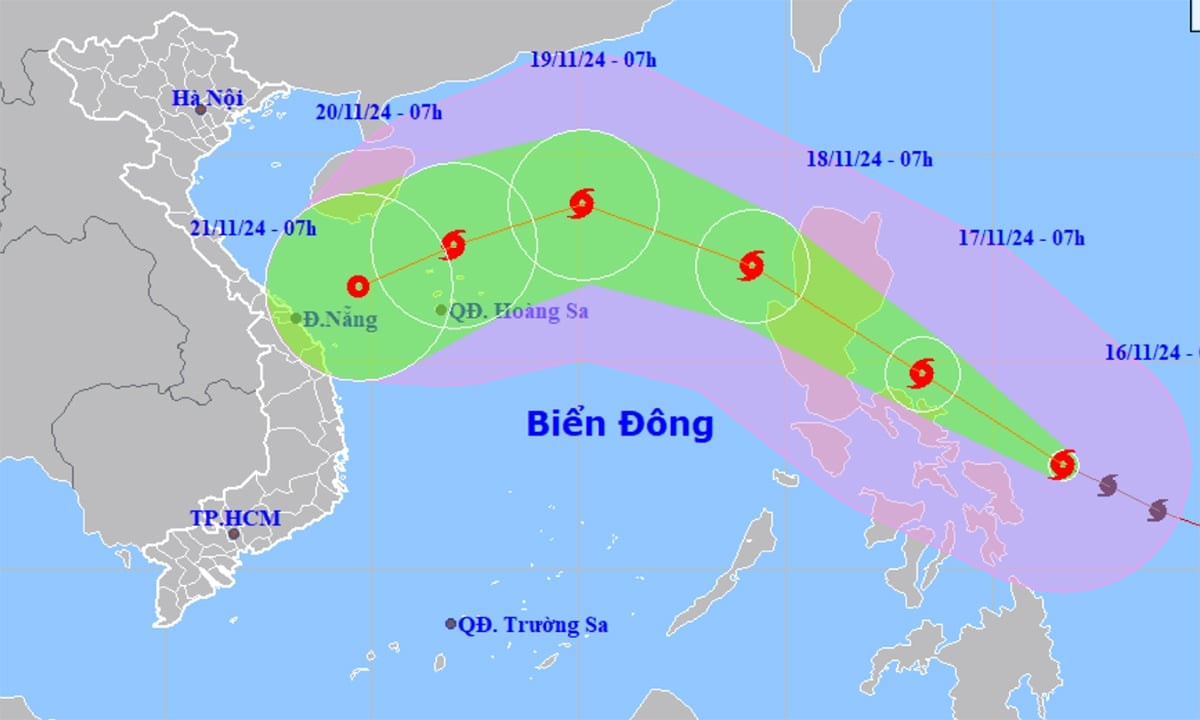 Bão Man-yi mạnh lên cấp siêu bão, di chuyển với tốc độ 20-25km/h, đang áp sát Biển Đông. (Nguồn: NCHMF)