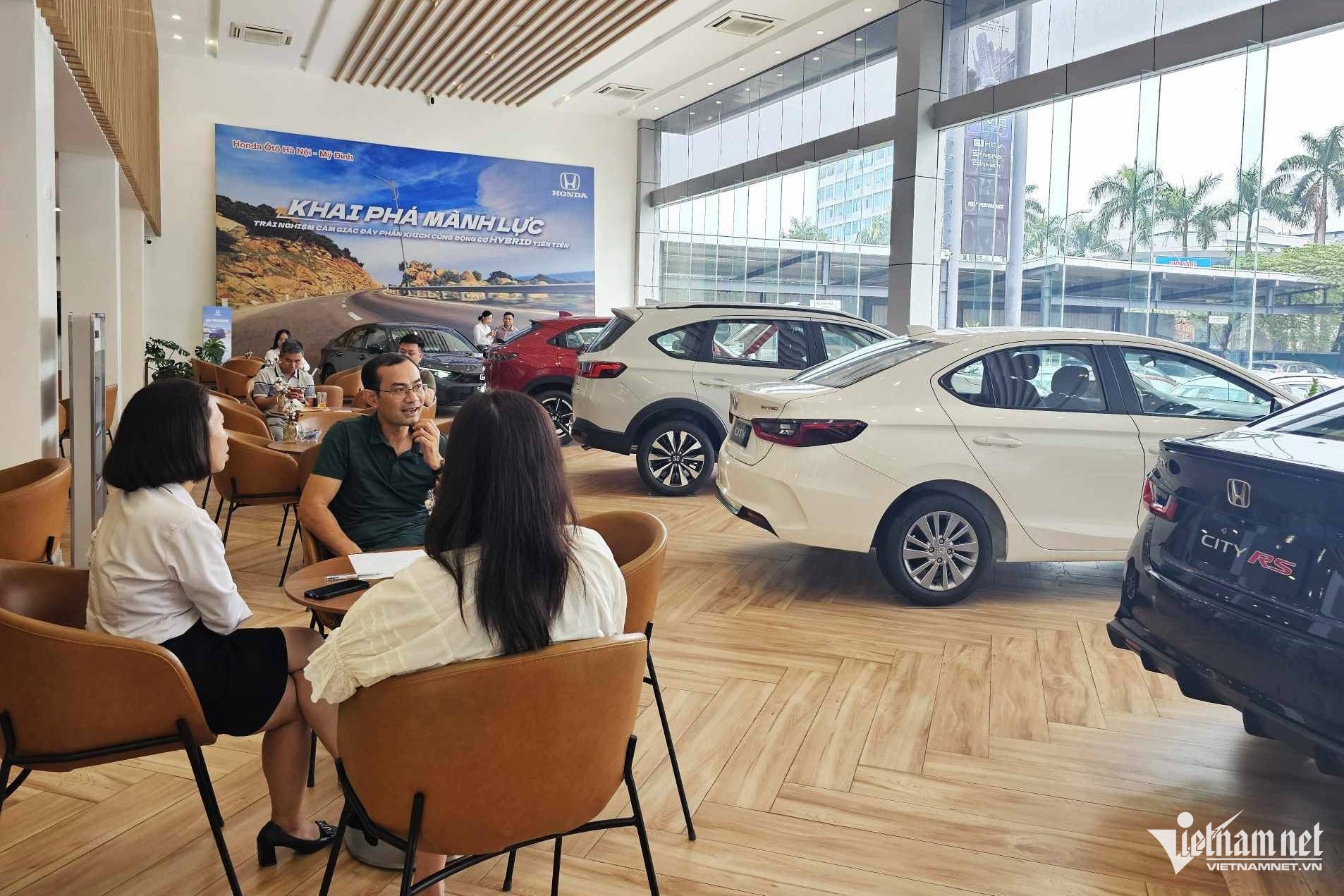 W-Showroom Honda Mỹ Đình.jpg