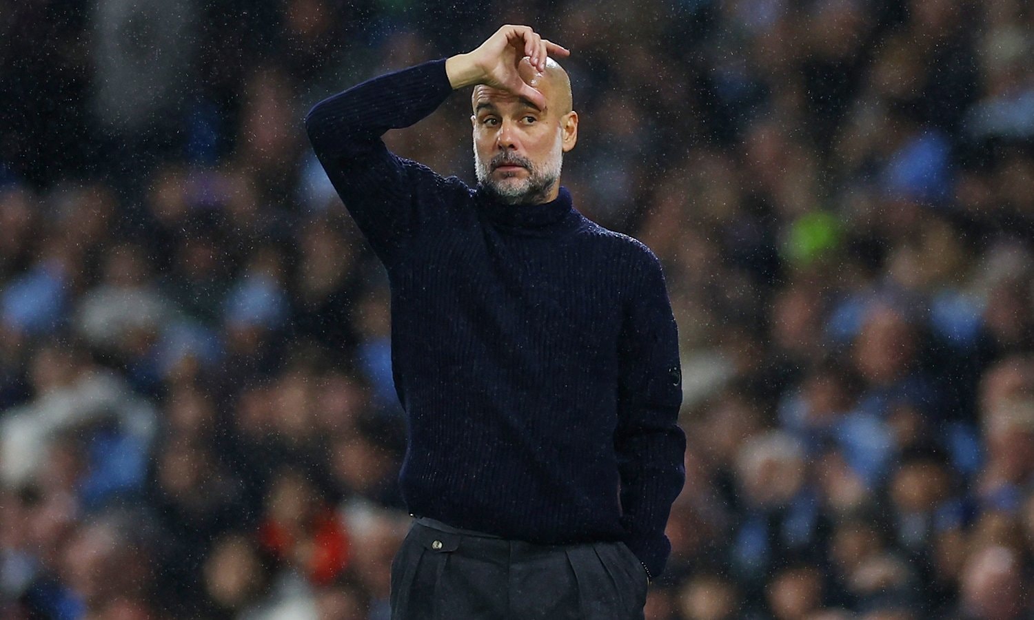 Guardiola lần thứ tư bị đánh bại 4 bàn không gỡ trong sự nghiệp huấn luyện. (Ảnh: Reuters)