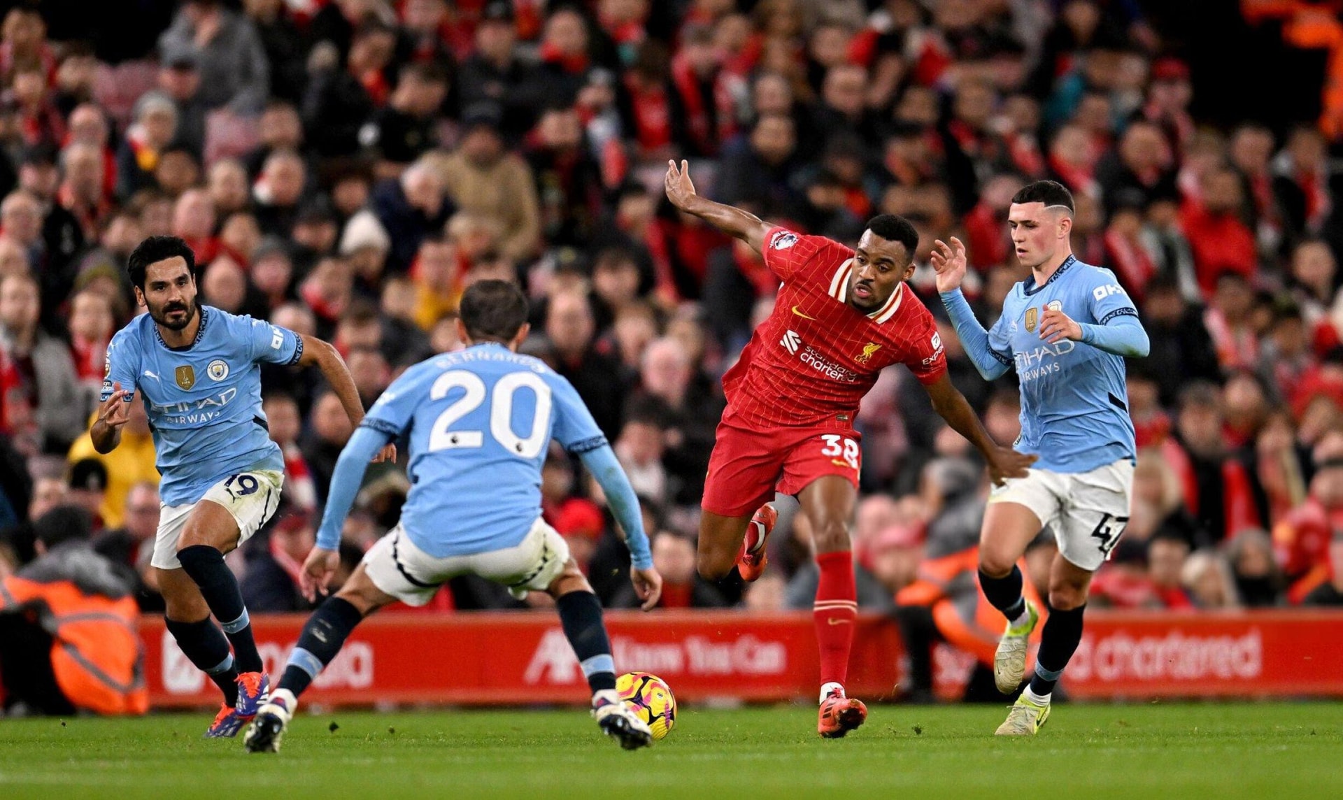 Liverpool làm chủ trận đấu. (Ảnh: Getty Images)