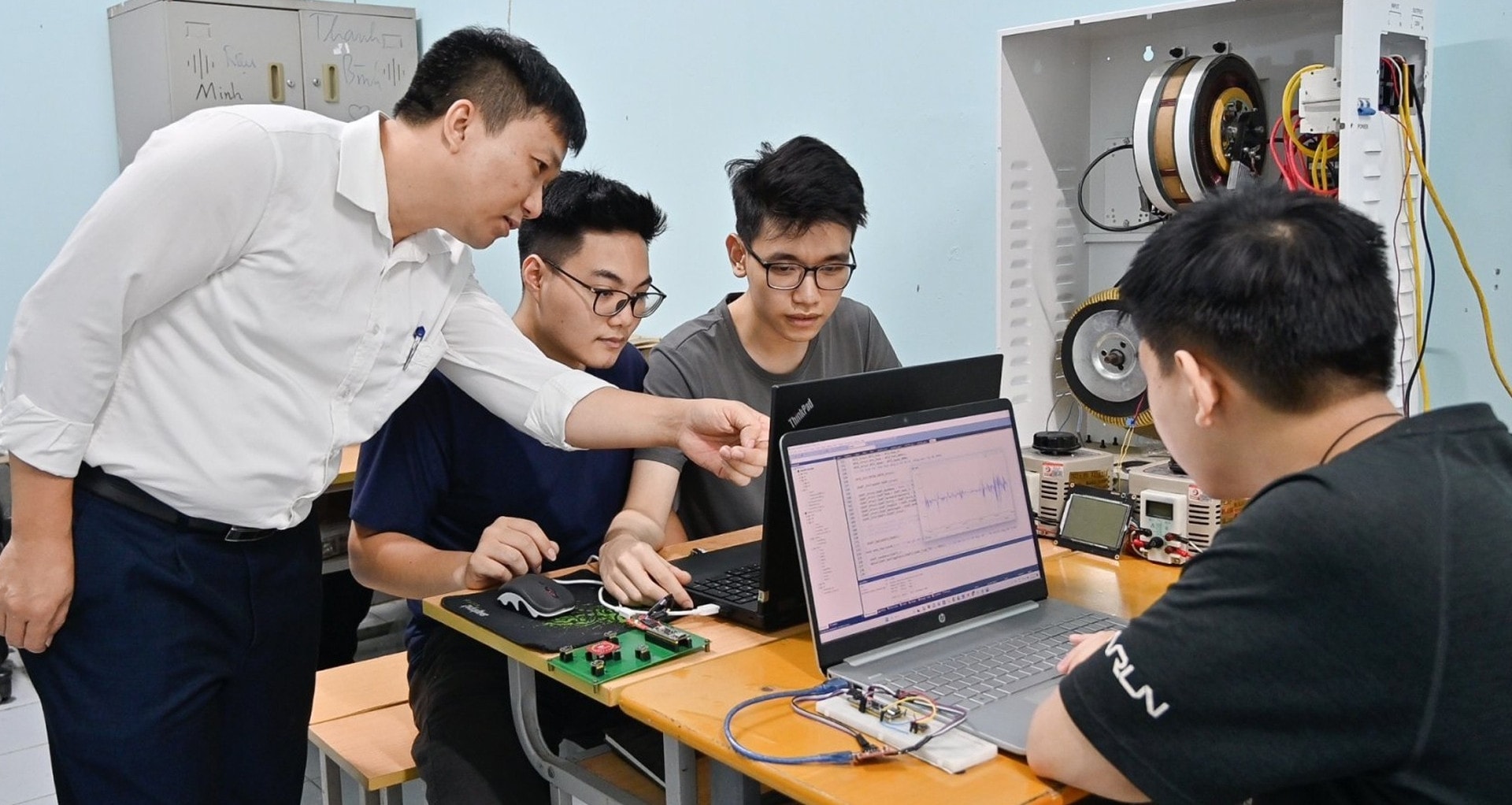 Đào tạo nhân lực xuất sắc để dẫn dắt ngành bán dẫn toàn cầu