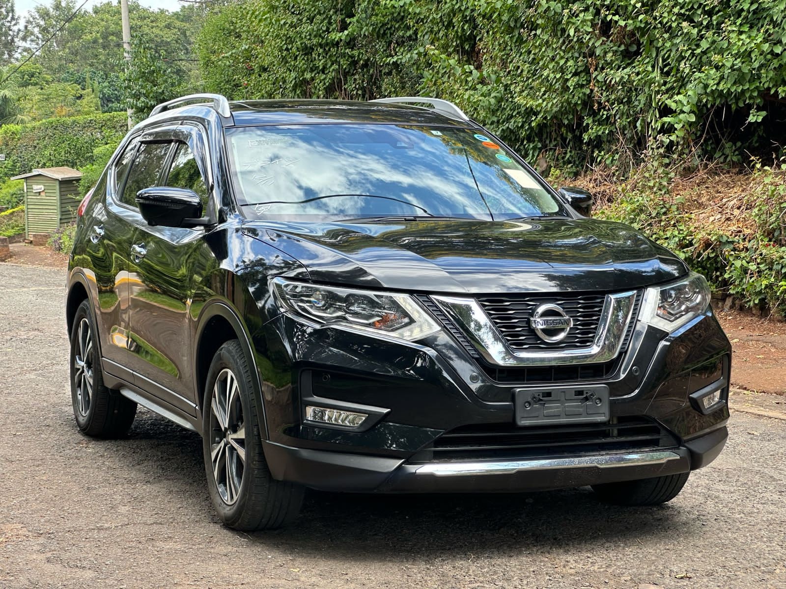 2017 Nissan X Trail.jpeg