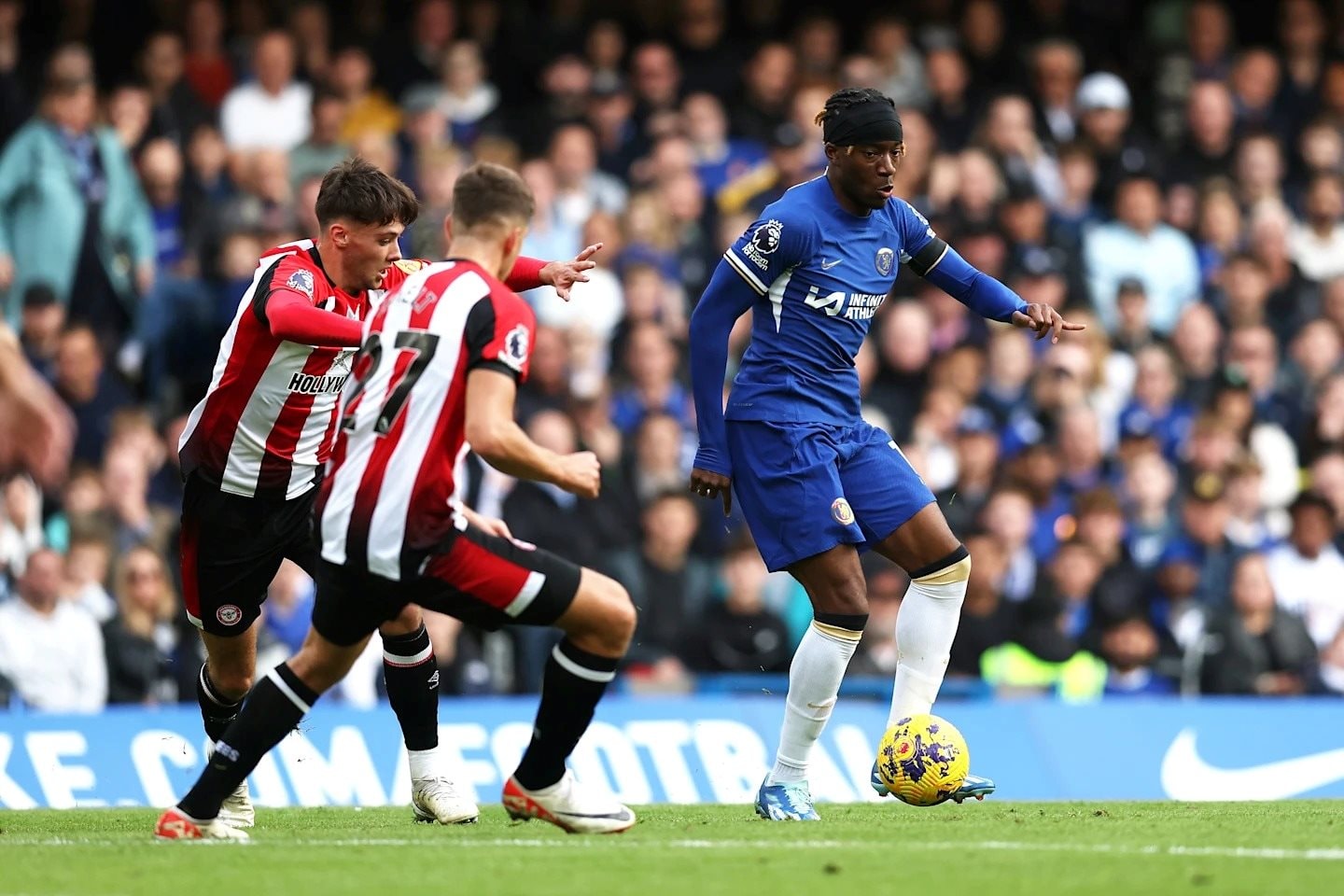 madueke_brentford_h_23-24_gettyimages-1761471431_11zon.jpeg