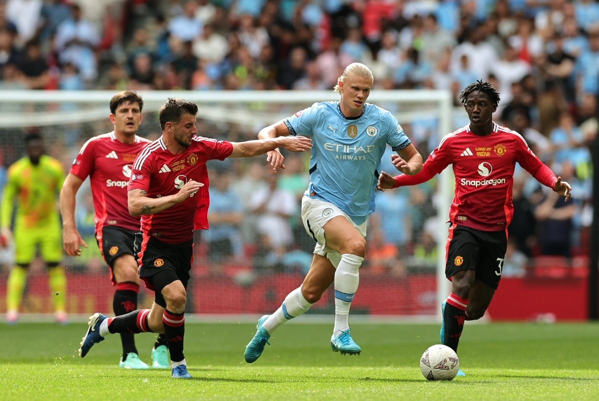 manchester-united-v-manchester-city-2024-fa-community-shield-1.jpg