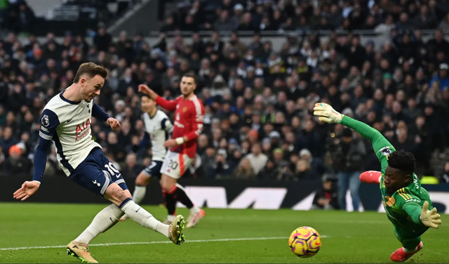 Gục ngã trước Tottenham, Man United trượt dài bảng xếp hạng- Ảnh 2.