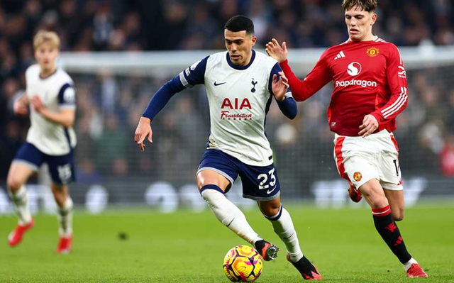 Gục ngã trước Tottenham, Man United trượt dài bảng xếp hạng- Ảnh 3.