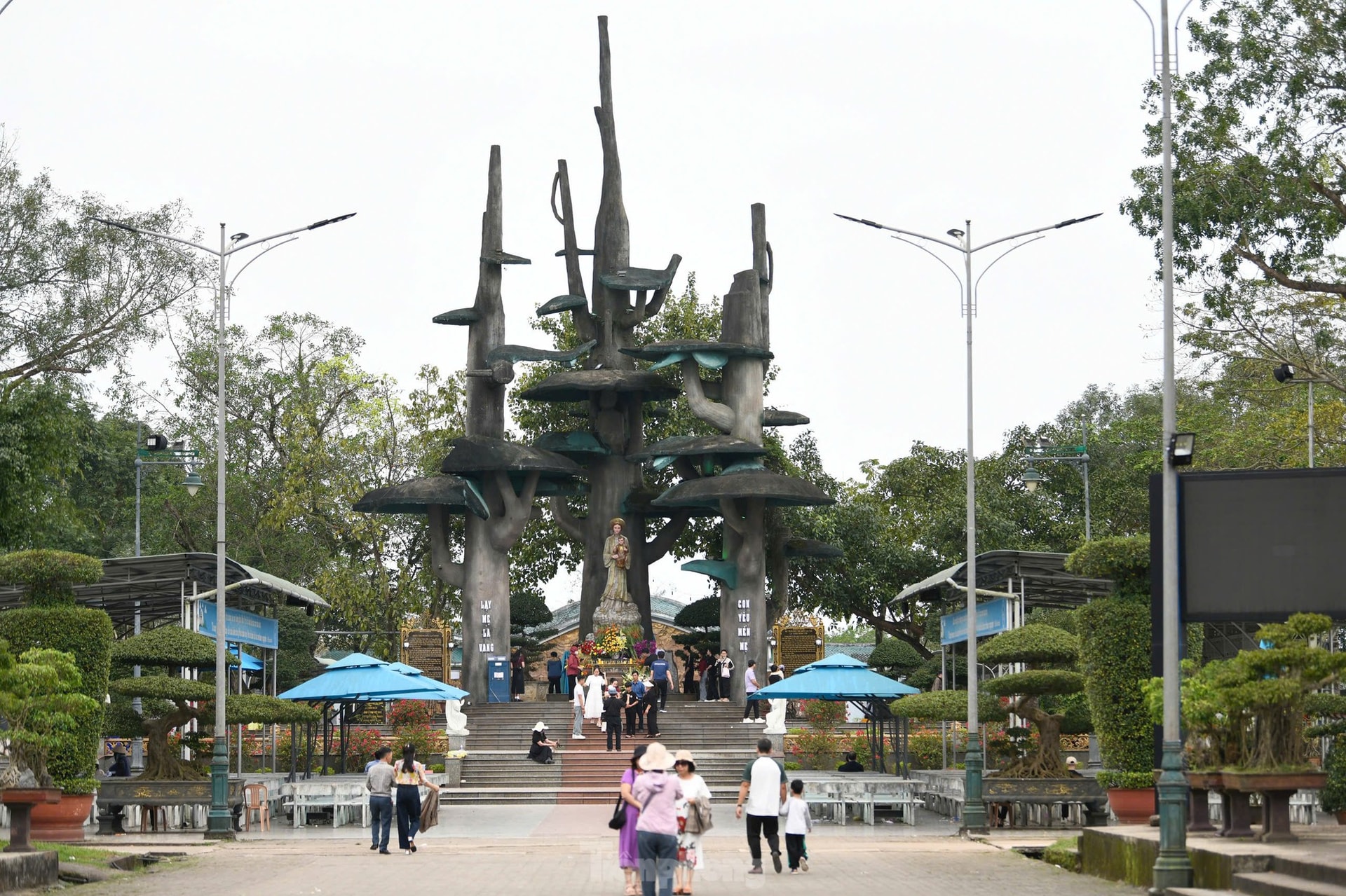 Thánh địa La Vang, chốn an yên nơi đất thiêng Quảng Trị ảnh 10
