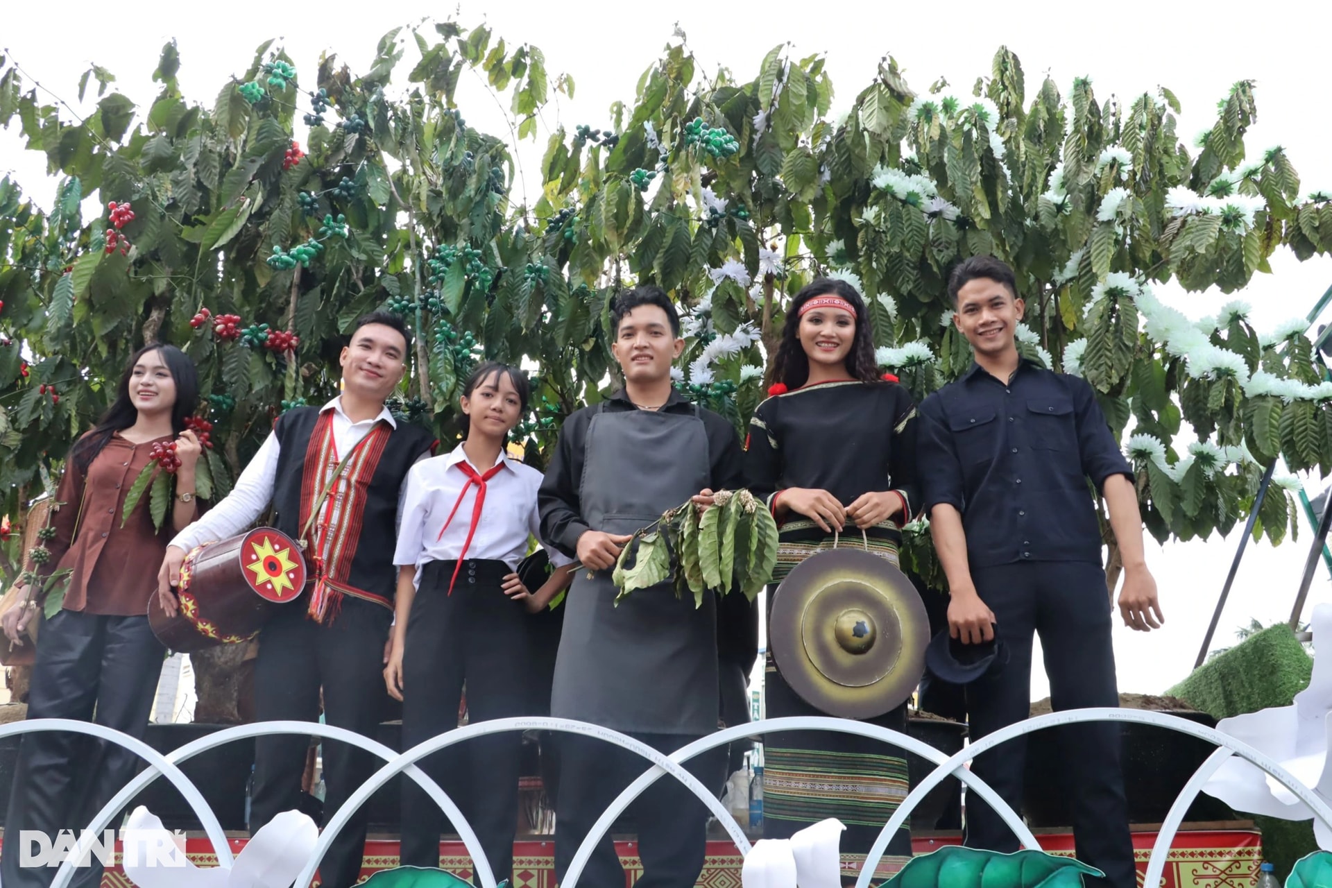 Rực rỡ sắc màu tại Lễ hội Cà phê Buôn Ma Thuột - 12 Rực rỡ sắc màu tại Lễ hội Cà phê Buôn Ma Thuột - 12