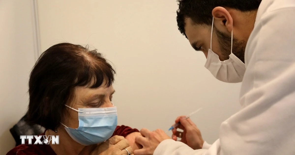 Vaccine COVID-19 giảm 27% nguy cơ "COVID kéo dài" ở người trưởng thành