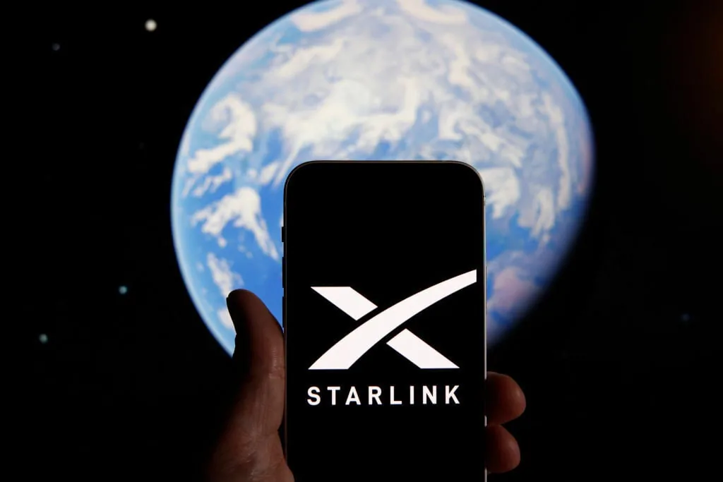 Apple vs SpaceX.png