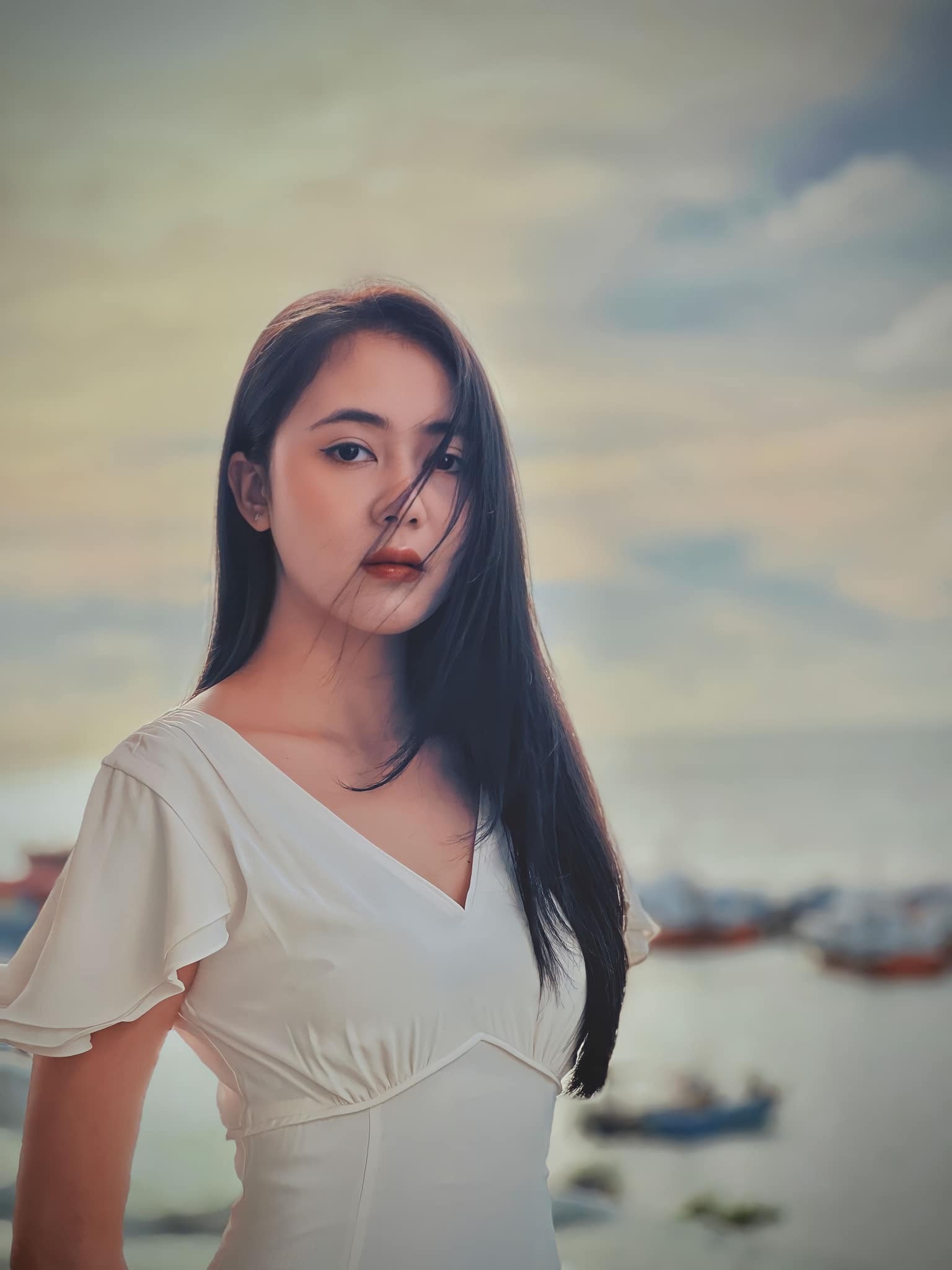 Cô gái miền Tây có gương mặt như trăng rằm ở Hoa hậu Việt Nam ảnh 21