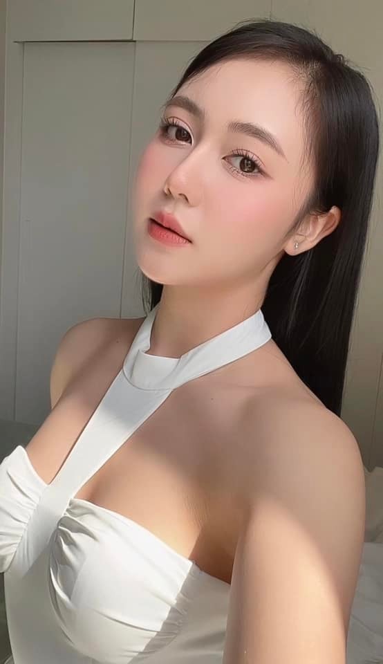 Cô gái miền Tây có gương mặt như trăng rằm ở Hoa hậu Việt Nam ảnh 19