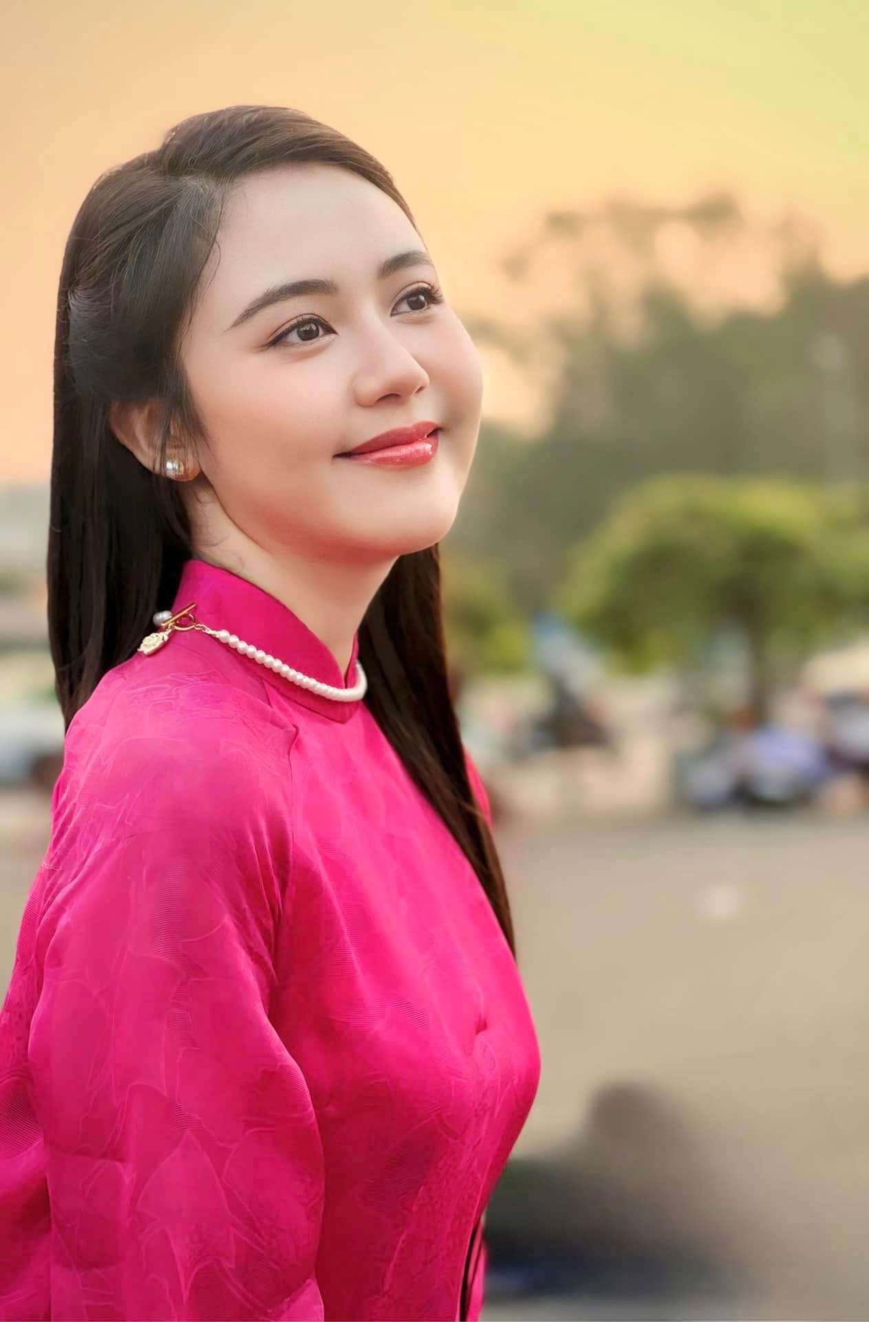 Cô gái miền Tây có gương mặt như trăng rằm ở Hoa hậu Việt Nam ảnh 8
