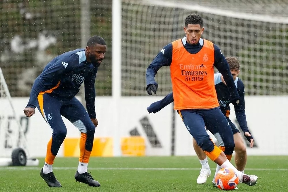 Nội bộ Real Madrid bất hòa trước trận tái đấu với Arsenal khi Bellingham và Rudiger va chạm trên sân tập. ẢNH: GETTY Nội bộ Real Madrid bất hòa trước trận tái đấu với Arsenal,REAL MADRID,ARSENAL