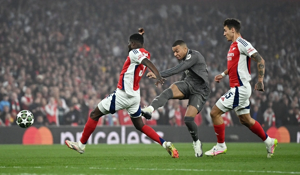 Mbappe vô hại ở trận lượt đi tứ kết UEFA Champions League. Ảnh: GETTY. UEFA Champions League