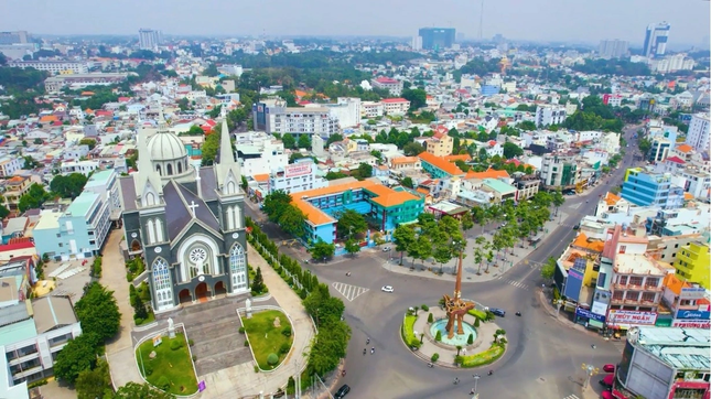 Giá nhà đất Bình Dương rao bán tăng 700% trong 10 năm ảnh 1