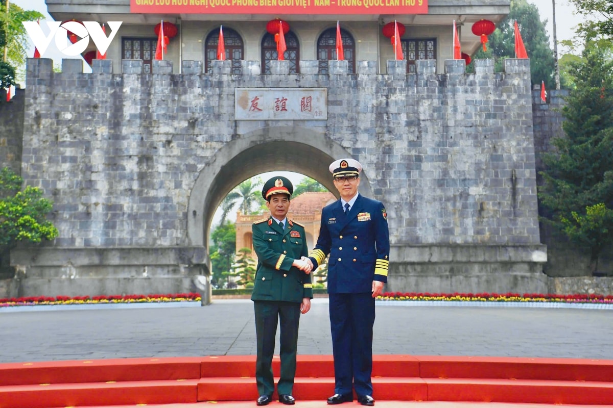 Dai tuong phan van giang du giao luu huu nghi quoc phong bien gioi viet - trung hinh anh 11
