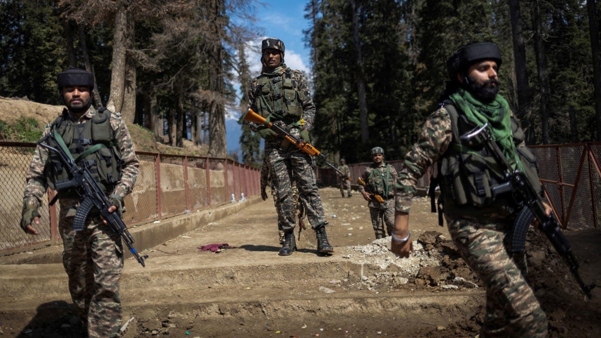 인도-파키스탄 긴장 고조: 위험천만한 도박.