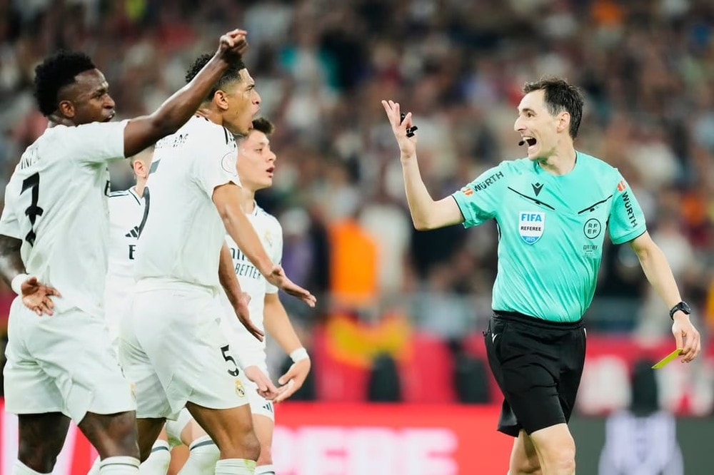 Người hâm mộ Real tức giận ngôi sao Bellingham ở trận thua đau Barca