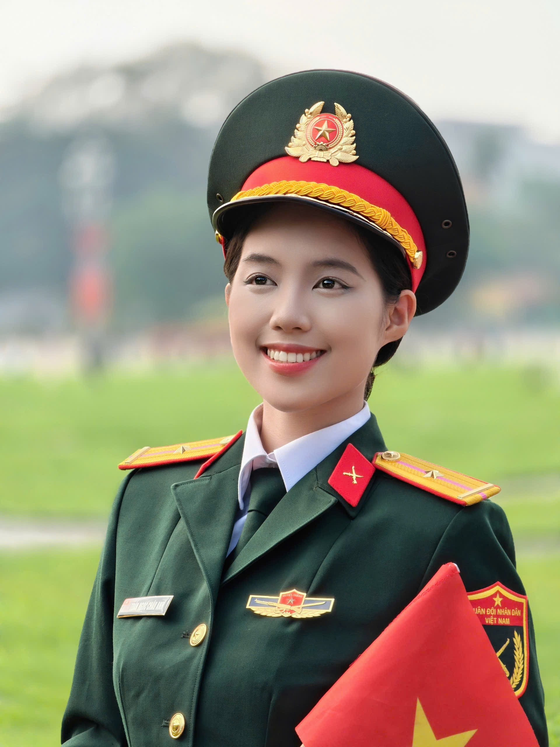 超レア☆ベトナム女性兵士リン☆ドラゴン 輝く女性兵士 ドラゴン NAM