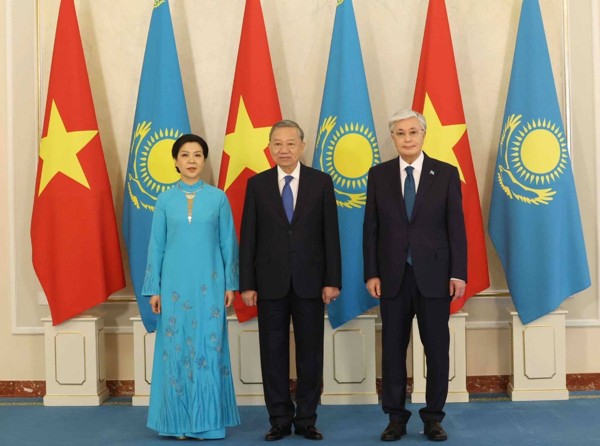 Lễ đón Tổng Bí thư Tô Lâm và Phu nhân thăm cấp Nhà nước Cộng hòa Kazakhstan Lễ đón Tổng Bí thư Tô Lâm và Phu nhân thăm cấp Nhà nước Cộng hòa Kazakhstan