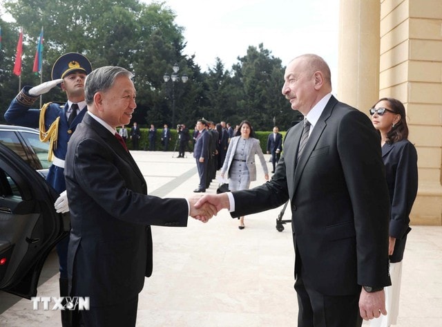 Lễ đón Tổng Bí thư Tô Lâm và Phu nhân thăm cấp Nhà nước Azerbaijan- Ảnh 3. Lễ đón Tổng Bí thư Tô Lâm và Phu nhân thăm cấp Nhà nước Azerbaijan- Ảnh 3.