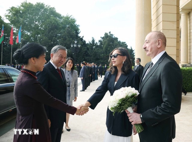 Lễ đón Tổng Bí thư Tô Lâm và Phu nhân thăm cấp Nhà nước Azerbaijan- Ảnh 4. Lễ đón Tổng Bí thư Tô Lâm và Phu nhân thăm cấp Nhà nước Azerbaijan- Ảnh 4.