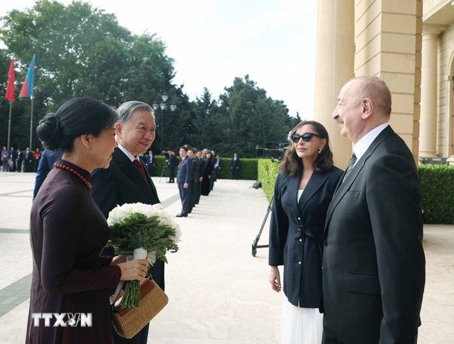 Lễ đón Tổng Bí thư Tô Lâm và Phu nhân thăm cấp Nhà nước Azerbaijan- Ảnh 6. Lễ đón Tổng Bí thư Tô Lâm và Phu nhân thăm cấp Nhà nước Azerbaijan- Ảnh 6.