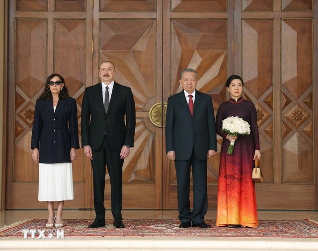 Lễ đón Tổng Bí thư Tô Lâm và Phu nhân thăm cấp Nhà nước Azerbaijan- Ảnh 7. Lễ đón Tổng Bí thư Tô Lâm và Phu nhân thăm cấp Nhà nước Azerbaijan- Ảnh 7.