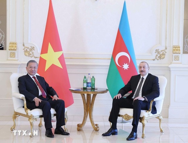 Lễ đón Tổng Bí thư Tô Lâm và Phu nhân thăm cấp Nhà nước Azerbaijan- Ảnh 11. Lễ đón Tổng Bí thư Tô Lâm và Phu nhân thăm cấp Nhà nước Azerbaijan- Ảnh 11.