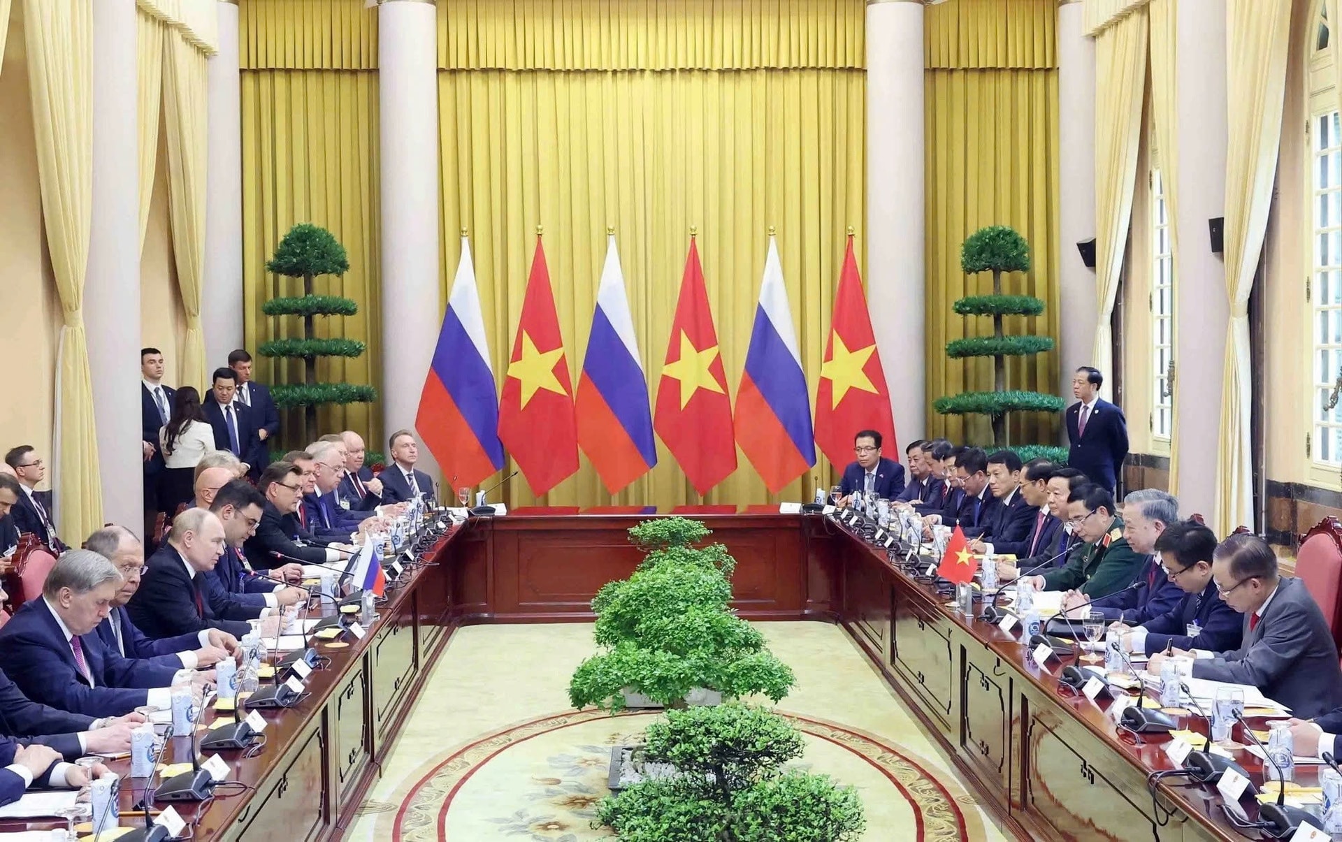 Đưa quan hệ Đối tác Chiến lược Toàn diện Việt Nam - Nga lên tầm cao mới - 2 Đưa quan hệ Đối tác Chiến lược Toàn diện Việt Nam - Nga lên tầm cao mới - 2