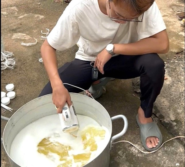 Bên trong cơ sở sản xuất nước hoa giả ‘Made in Dubai’ ảnh 1