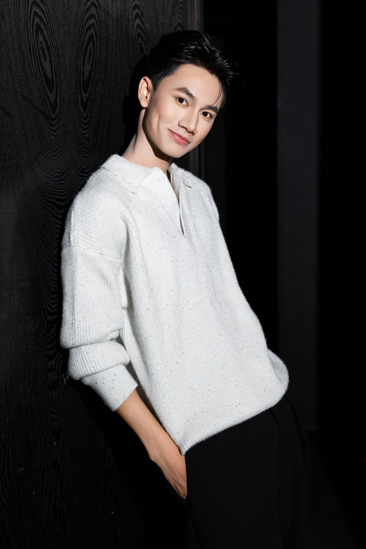 ngoai hinh dien trai cua Doan the vinh - vu cong dong vai chinh trong lat mat 8 hinh anh 7