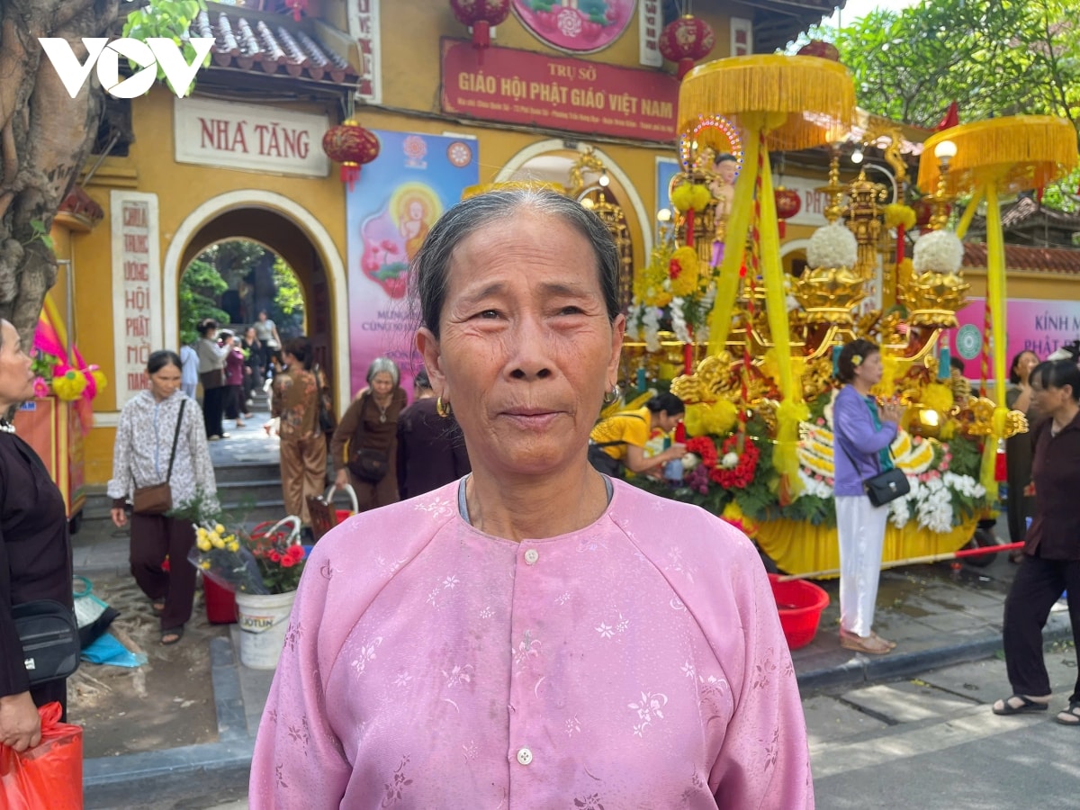chua quan su ruc ro truoc gio cung nghinh xa loi phat hinh anh 7
