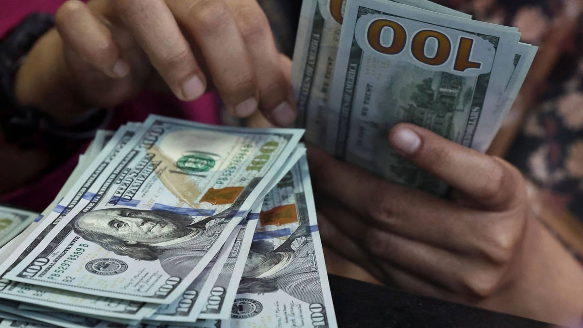 오늘(5월 15일) 미 달러 환율: 미 달러가 소폭 회복했습니다.