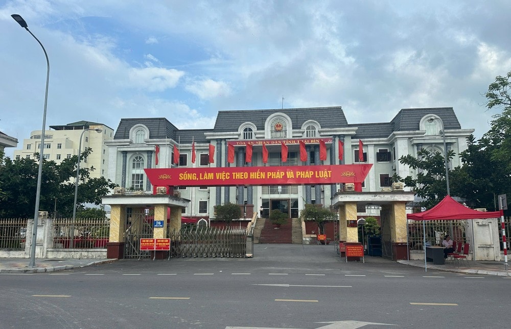 An ninh thắt chặt tại phiên xử phúc thẩm vụ ông Lưu Bình Nhưỡng, Lê Thanh Vân An ninh thắt chặt tại phiên xử phúc thẩm vụ ông Lưu Bình Nhưỡng, Lê Thanh Vân