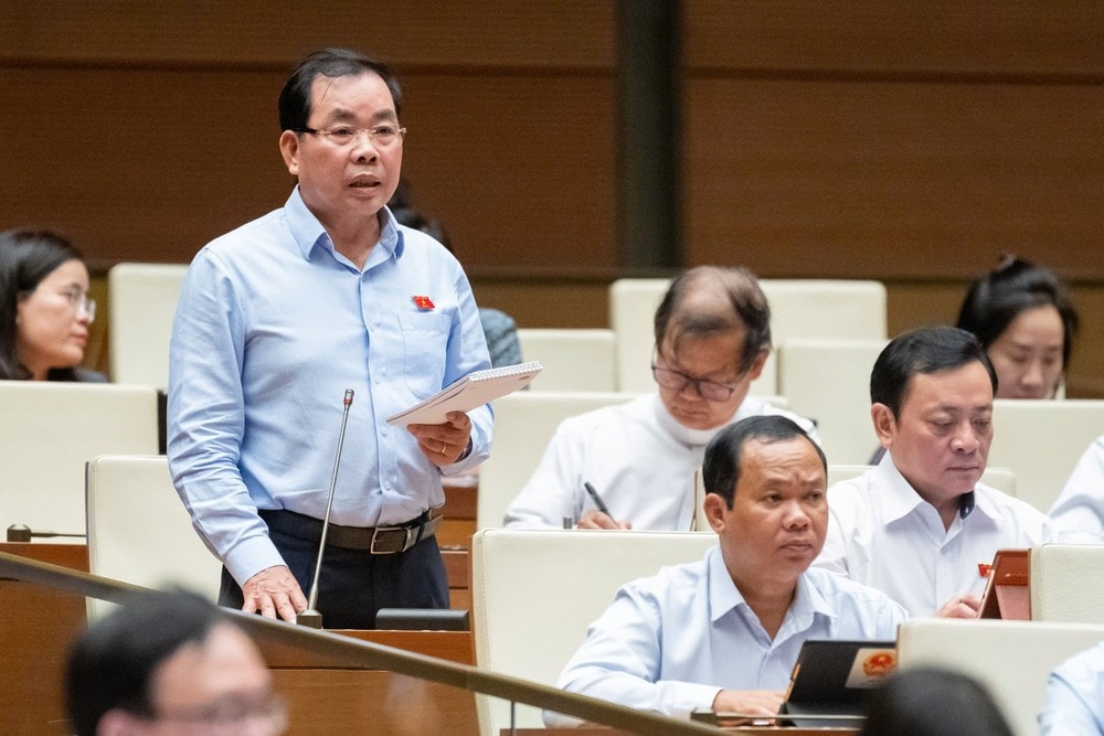 Đại biểu Nguyễn Quang Huân (đoàn Bình Dương). Ảnh: QH Sáng nay, Quốc hội xem xét loạt chính sách đặc biệt để gỡ 'điểm nghẽn của điểm nghẽn'