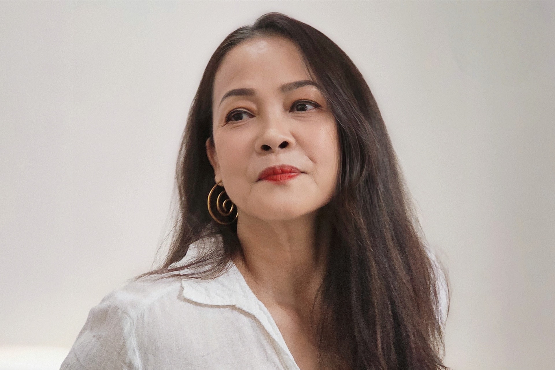 Lý do ca sĩ Hồng Hạnh ly hôn chồng doanh nhân hơn 18 tuổi